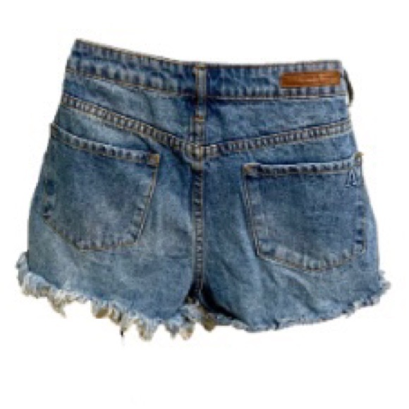 ARTICLES OF SOCIETY Frayed Raw Hem Distressed Blue Denim Shorty Shorts Size 27 - Picture 1 of 16
